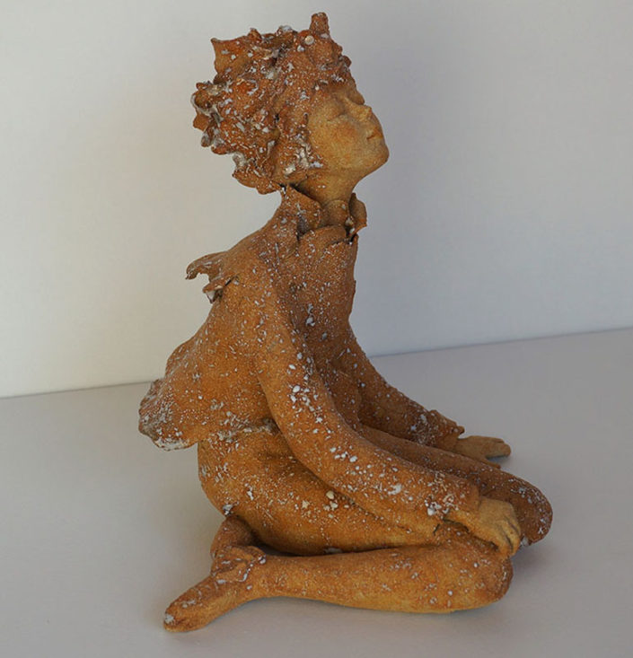 Sculpture de grès roux de Laurence Morisse